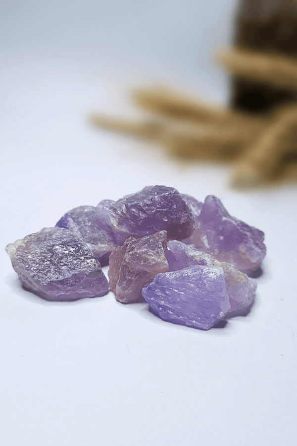 Pierre brute Améthyste naturelle violette 15g lithothérapie chakra coronal méditation sérénité