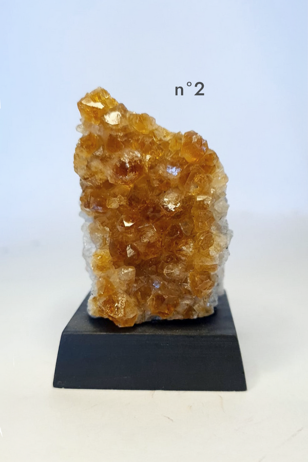 Pierres sur socle - Citrine